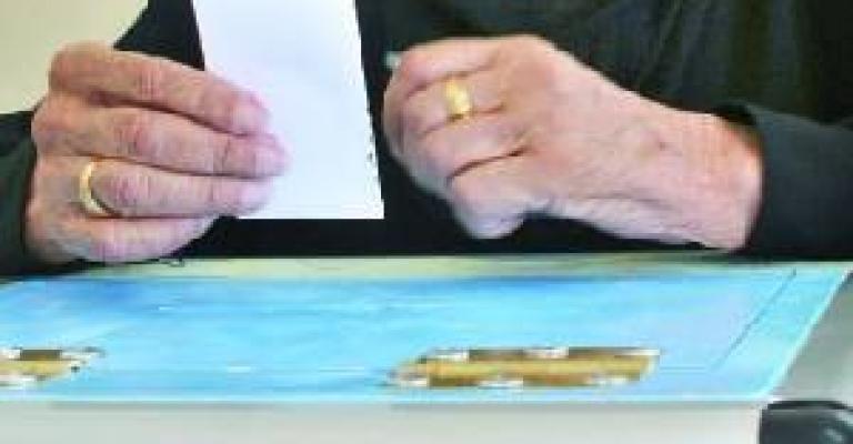 ربط قانون الأحزاب بالانتخاب مثار جدل وتخوف ربط قانون الأحزاب بالانتخاب مثار جدل وتخوف