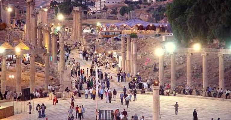 نقابة الفنانين تهدد بإجراءات تصعيديه بسبب إقصائها من لجنة مهرجان جرش نقابة الفنانين تهدد بإجراءات تصعيديه بسبب إقصائها من لجنة مهرجان جرش