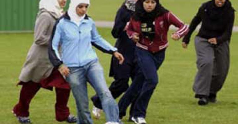 السفير الإيراني يشيد بدور الصحافة الأردنية في دعم قضية اللاعبات الإيرانيات