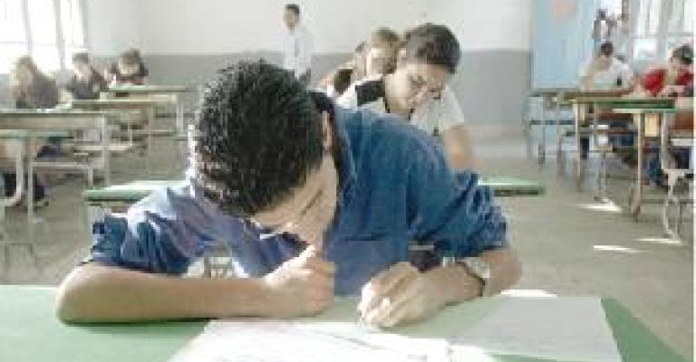 الامتحانات تنطلق السبت واحتجاج على مراقبة التوجيهي 