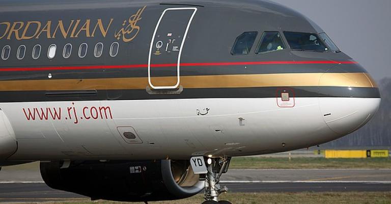 عطل يؤخر إقلاع طائرة الملكية من نيويورك عطل يؤخر إقلاع طائرة الملكية من نيويورك