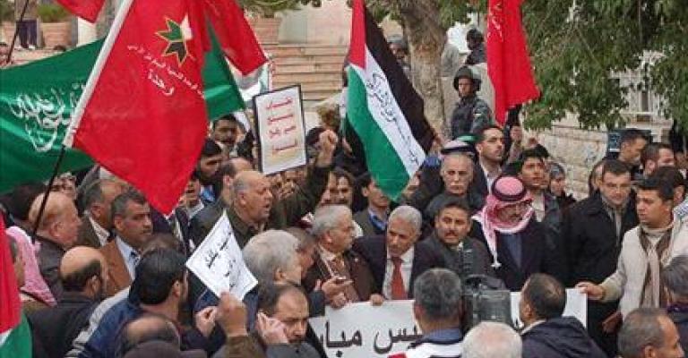 دبور: اعتصام التنسيقية السبت جاء لانشغال الأحزاب يوم الجمعة دبور: اعتصام التنسيقية السبت جاء لانشغال الأحزاب يوم الجمعة