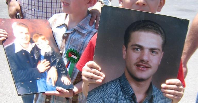 البشيتي يصل الأردن الأحد بعد شهر من الاعتقال في سوريا