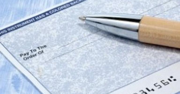 مطالبة برفع الحصانة عن نائب بسبب قضية شيك بدون رصيد