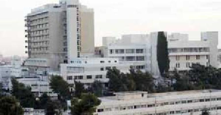 محيلان يناشد أنفاذ مستشفى الجامعة قبل انهياره محيلان يناشد أنفاذ مستشفى الجامعة قبل انهياره