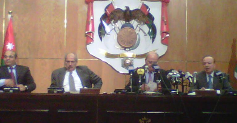 المصري: الحياة الحزبية لم تنضج لانتخاب رئيس الوزراء.. فيديو المصري: الحياة الحزبية لم تنضج لانتخاب رئيس الوزراء.. فيديو