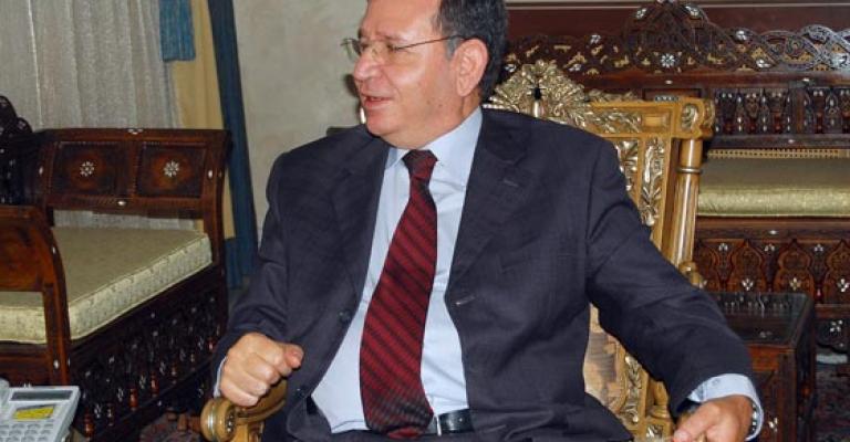 العمد يعود الى سوريا العمد يعود الى سوريا