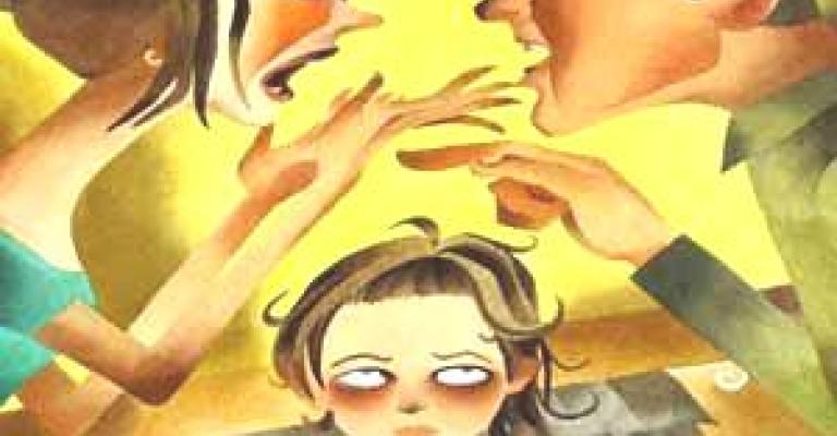 نساء ضحايا المماطلة القضائية للحصول على حق الاستزارة