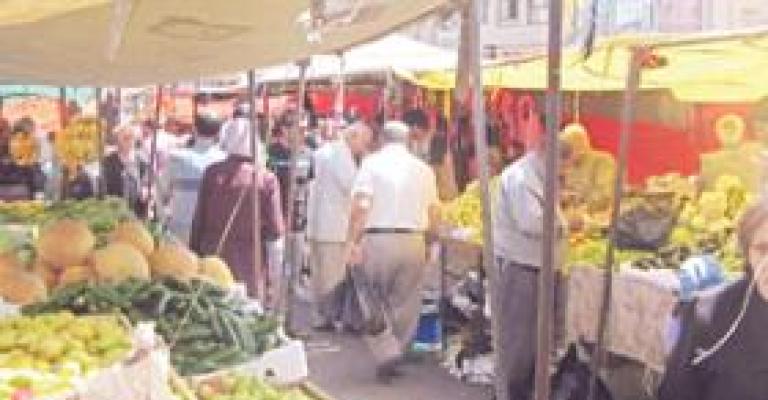 أصحاب بسطات سوق الثلاثاء يهددون بالاعتصام أمام الديوان أصحاب بسطات سوق الثلاثاء يهددون بالاعتصام أمام الديوان