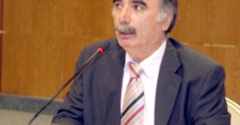 الشاعر الحوامدة يفوز بجائزة المهاجر العالمية