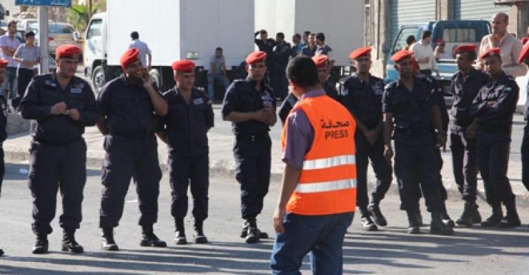 تراجع الأردن بحرية الصحافة بسبب الاعتداء على الصحفيين خلال تغطية الحراك تراجع الأردن بحرية الصحافة بسبب الاعتداء على الصحفيين خلال تغطية الحراك