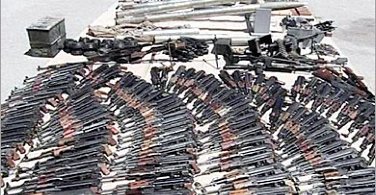 توقيف صاحب شركة شحن لاستيراده اسلحة دون ترخيص توقيف صاحب شركة شحن لاستيراده اسلحة دون ترخيص