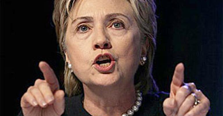 كلينتون: التدخل العسكري في سوريا عبر الأردن لن يحدث كلينتون: التدخل العسكري في سوريا عبر الأردن لن يحدث