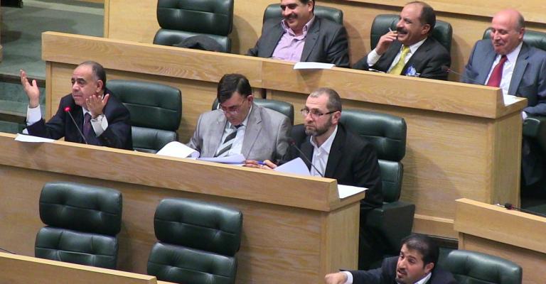 فيديو:النواب يحدد أعضاء الهيئة المستقلة بـ5 ورفض منح المرأة مقعدا فيها