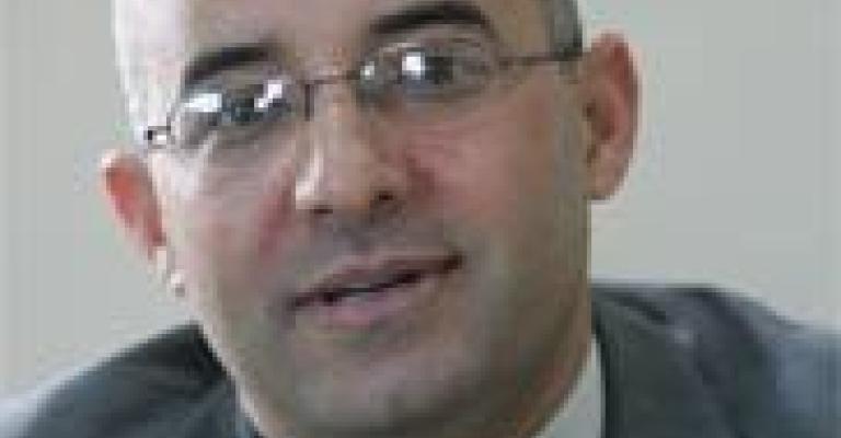 المحللون لظاهرة الطفيلة 