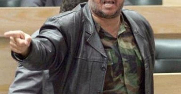 فيديو هجوم السعود على حدادين وتوجيه ألفاظ نابية بحقه فيديو هجوم السعود على حدادين وتوجيه ألفاظ نابية بحقه