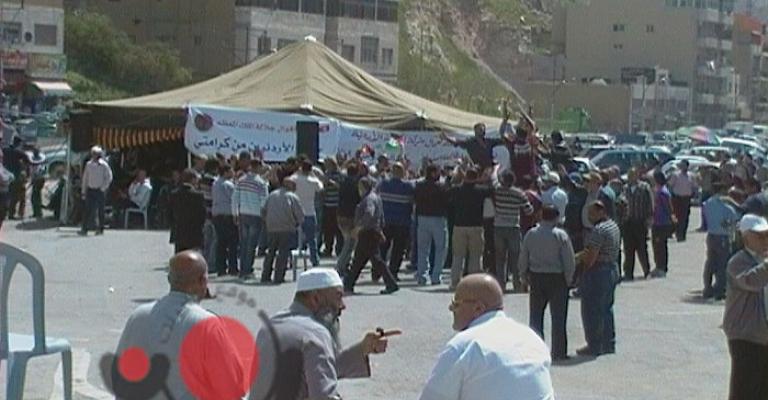 عمال الكهرباء يواصلون إضرابهم ويلوحون بالتصعيد