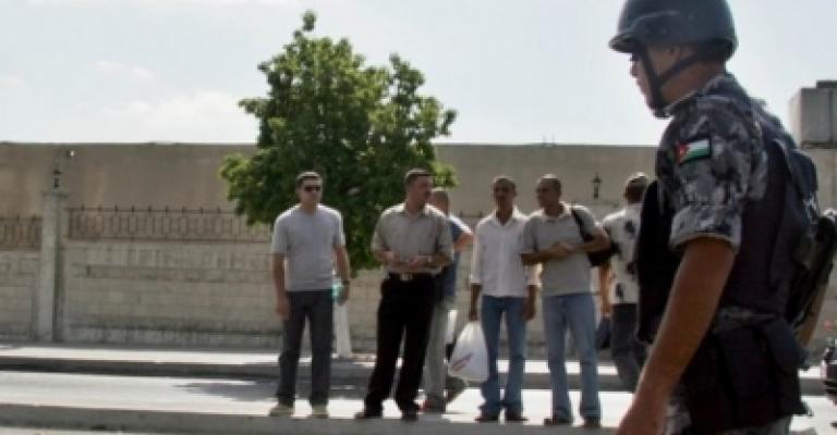 مستشار السفارة المصرية: إصابات إثر فض اعتصام عمالي 