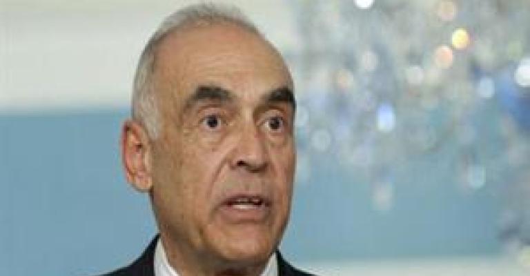 السفير المصري ينفي أزمة دبلوماسية عقب فض اعتصام مصري