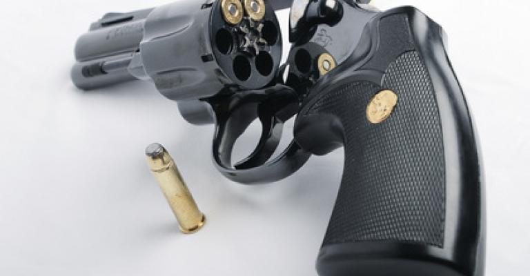 مداهمة أمنية في منزل بجرش تصيب طفلا بعيار ناري