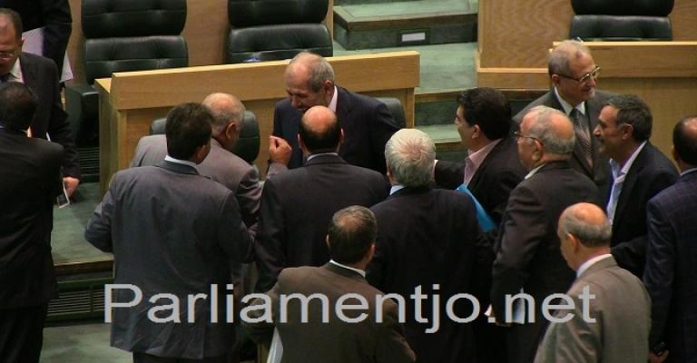 فيديو: النواب يقر قانون الأحزاب بالإبقاء على العقوبات فيديو: النواب يقر قانون الأحزاب بالإبقاء على العقوبات