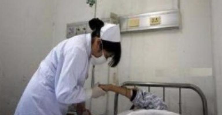 ممرضات ينسحبن من المهنة هربا من التمييز ممرضات ينسحبن من المهنة هربا من التمييز