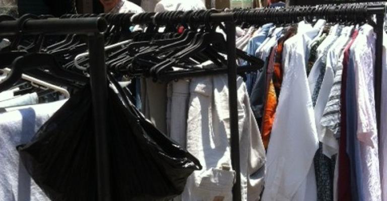 أسواق الظل في وسط البلد وقصص من باع واشترى 