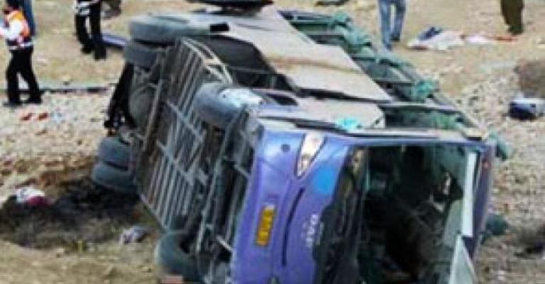 إصابة 14 رجل أمن بحادث على طريق اربد عمان