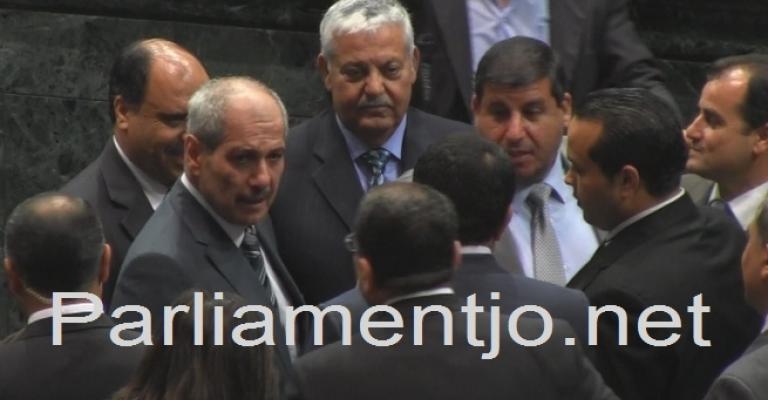 النواب يخفض مدة الاستفادة من حسم تسجيل الوكالات غير المنقولة النواب يخفض مدة الاستفادة من حسم تسجيل الوكالات غير المنقولة