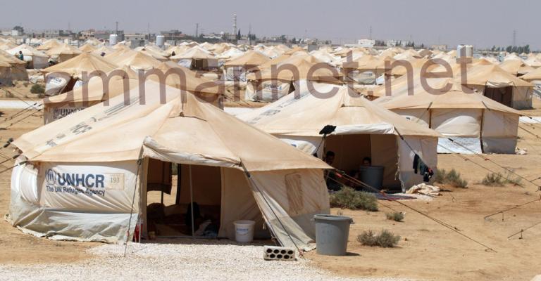 عائلة فلسطينية تفر من الزعتري بعد اخفاء هويتها عائلة فلسطينية تفر من الزعتري بعد اخفاء هويتها