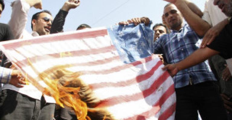 هجوم انتحاري عند مدخل للمنطقة الخضراء وسط بغداد هجوم انتحاري عند مدخل للمنطقة الخضراء وسط بغداد