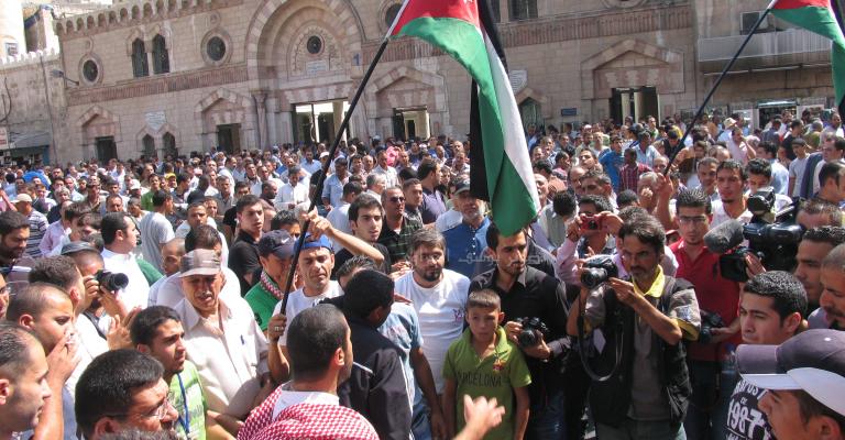 اعتصام الحسيني: لا لحكومات الإفقار والقمع اعتصام الحسيني: لا لحكومات الإفقار والقمع