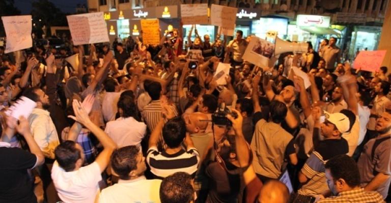 معتصمو حي الطفيلة: حرية حرية.. مش مكارم ملكية معتصمو حي الطفيلة: حرية حرية.. مش مكارم ملكية