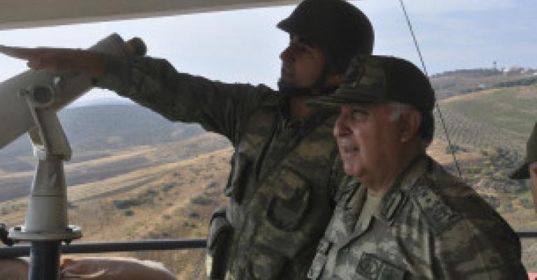 تركيا: سنرد بقوة إذا استمر القصف السوري تركيا: سنرد بقوة إذا استمر القصف السوري