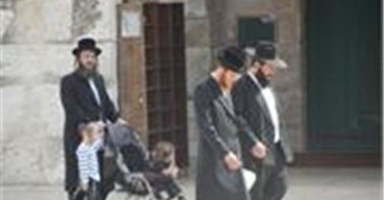 1300 مستوطن اقتحموا الأقصى خلال أيلول 1300 مستوطن اقتحموا الأقصى خلال أيلول