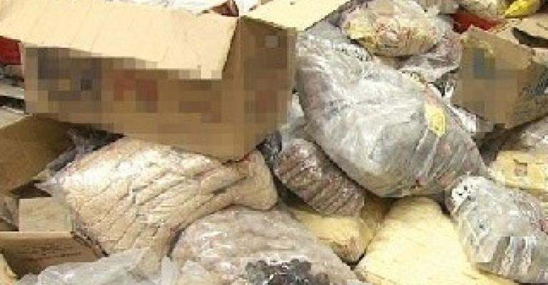 ضبط 79 طناً من المواد الغذائية الفاسدة ضبط 79 طناً من المواد الغذائية الفاسدة