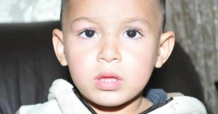 لمن يتعرف على هذا الطفل.. لمن يتعرف على هذا الطفل..