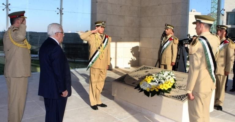 السلطة الفلسطينية تنسق لفتح ضريح عرفات السلطة الفلسطينية تنسق لفتح ضريح عرفات