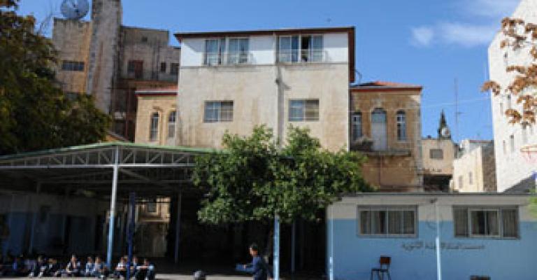  في القدس .. مدارس لتوظيف العاطلين ولا مكان للطلبة