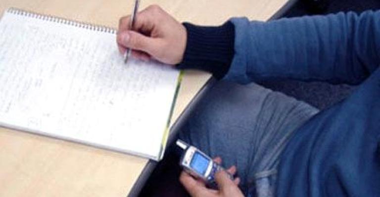 32 طالب توجيهي امام القضاء بتهمة الغش- صوت