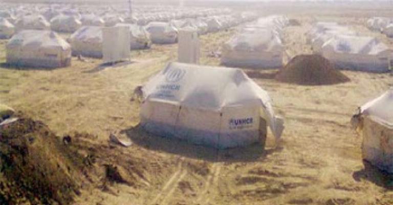 اللاجئون في الزعتري يبتهلون لله ان لا يسقط الثلج 