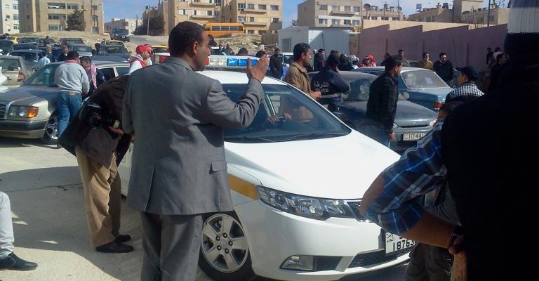 الكرك: الاعتداء على سيارة مرشح 1 ومشاجرة في عي