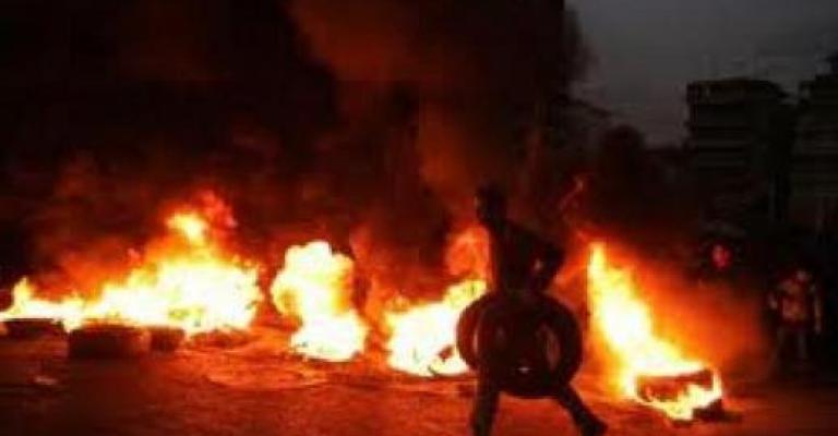 احتجاجات على نتائج الانتخابات.. وأعمال شغب في مختلف المناطق احتجاجات على نتائج الانتخابات.. وأعمال شغب في مختلف المناطق