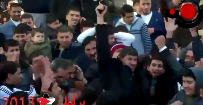 فيديو السعود يطلق العيارات النارية ابتهاجا بفوزه بالانتخابات فيديو السعود يطلق العيارات النارية ابتهاجا بفوزه بالانتخابات