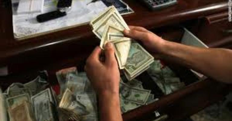 تدهور الليرة السورية وتأثيره على السوريين في الأردن
