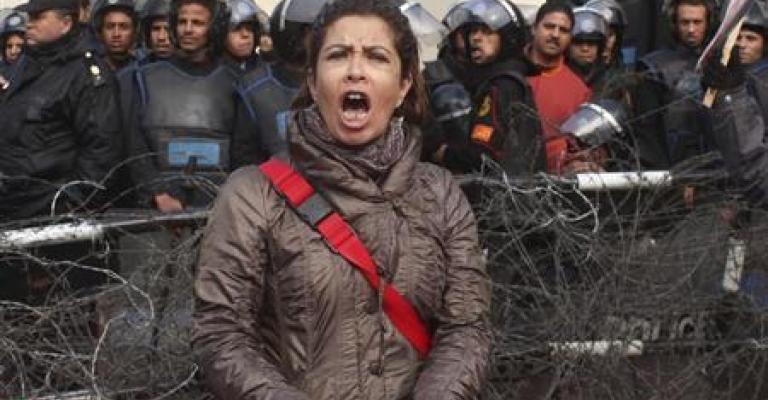 مصر: قنابل مولوتوف على القصر الرئاسي مصر: قنابل مولوتوف على القصر الرئاسي