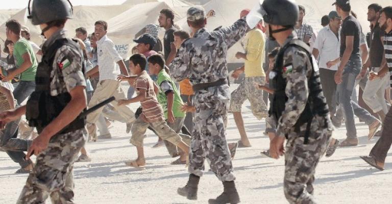 اصابة لاجئ بإعمال شغب بالزعتري اصابة لاجئ بإعمال شغب بالزعتري