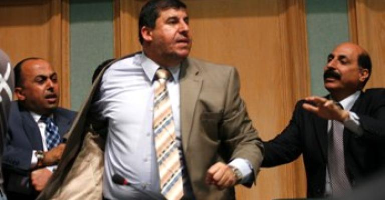 الادعاء العام يحفظ الشكوى التي قدمها السعود ضد النسور الادعاء العام يحفظ الشكوى التي قدمها السعود ضد النسور