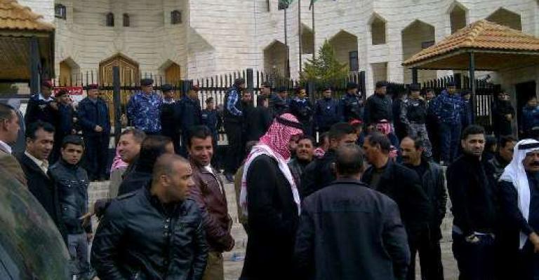 اعتصام أمام العدل مع أولى جلسات الطعن بنيابة الرواشدة