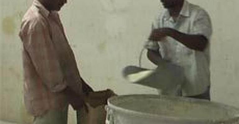 ضبط 11 طن حليب وأغذية أطفال منتهية الصلاحية ضبط 11 طن حليب وأغذية أطفال منتهية الصلاحية